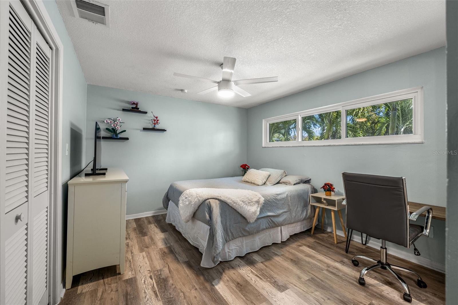 Image 29 of 40 For 2242 Buena Vista Drive