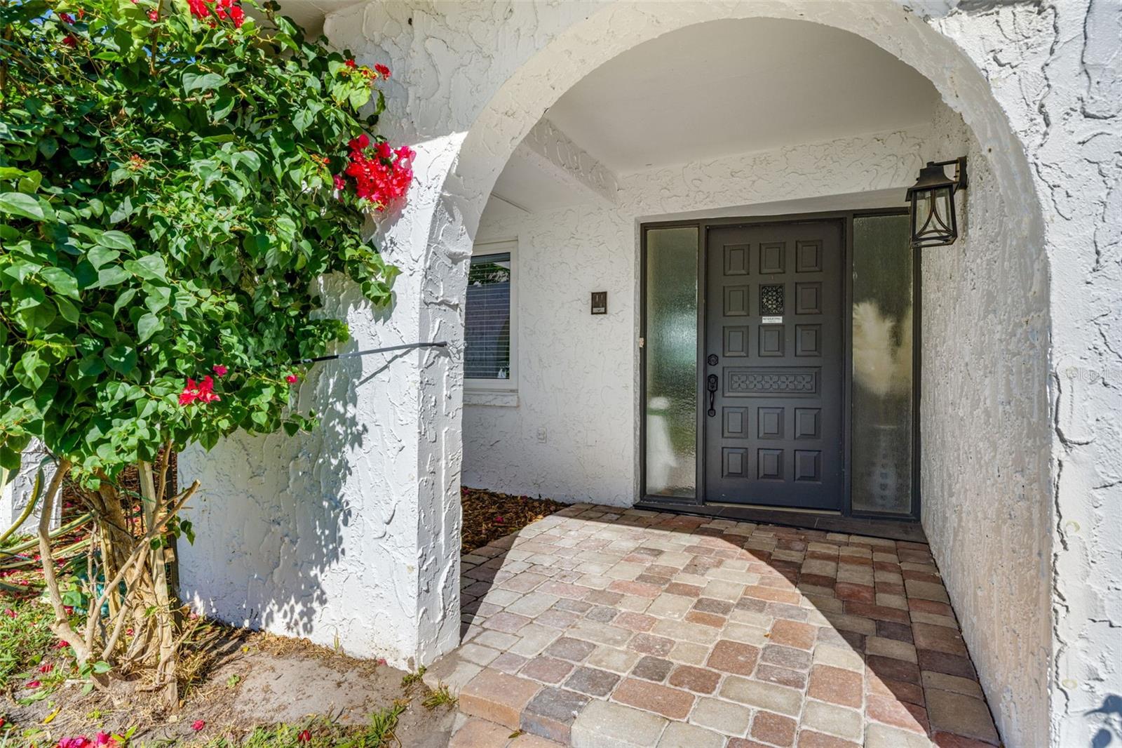 Image 3 of 40 For 2242 Buena Vista Drive