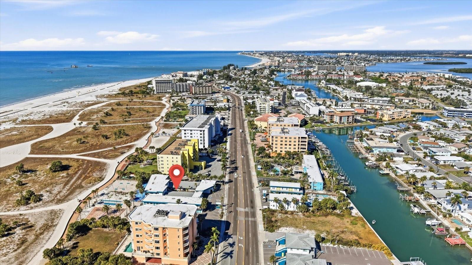 Listing photo id 13 for 11320 Gulf Boulevard