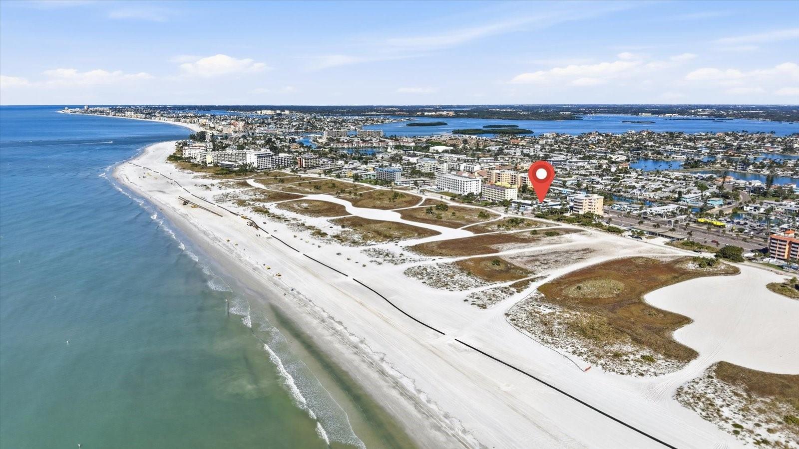 Listing photo id 20 for 11320 Gulf Boulevard