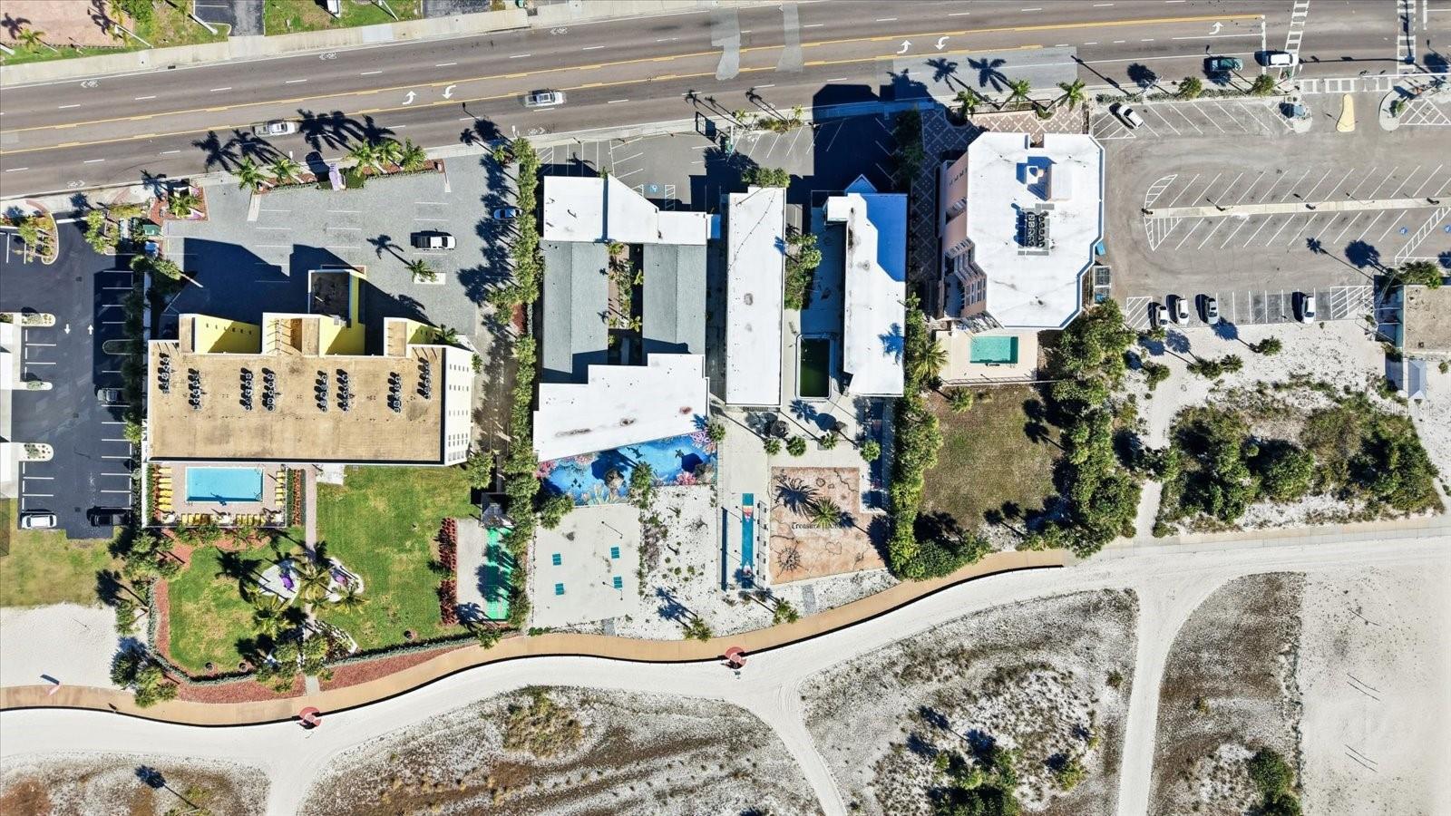 Listing photo id 23 for 11320 Gulf Boulevard