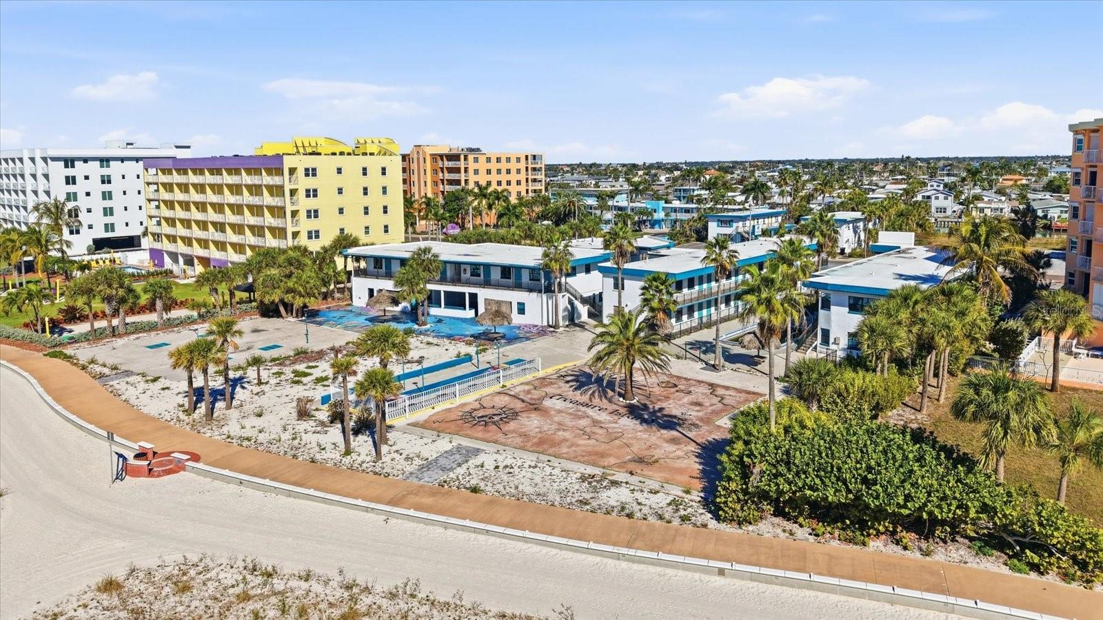 Listing photo id 5 for 11320 Gulf Boulevard