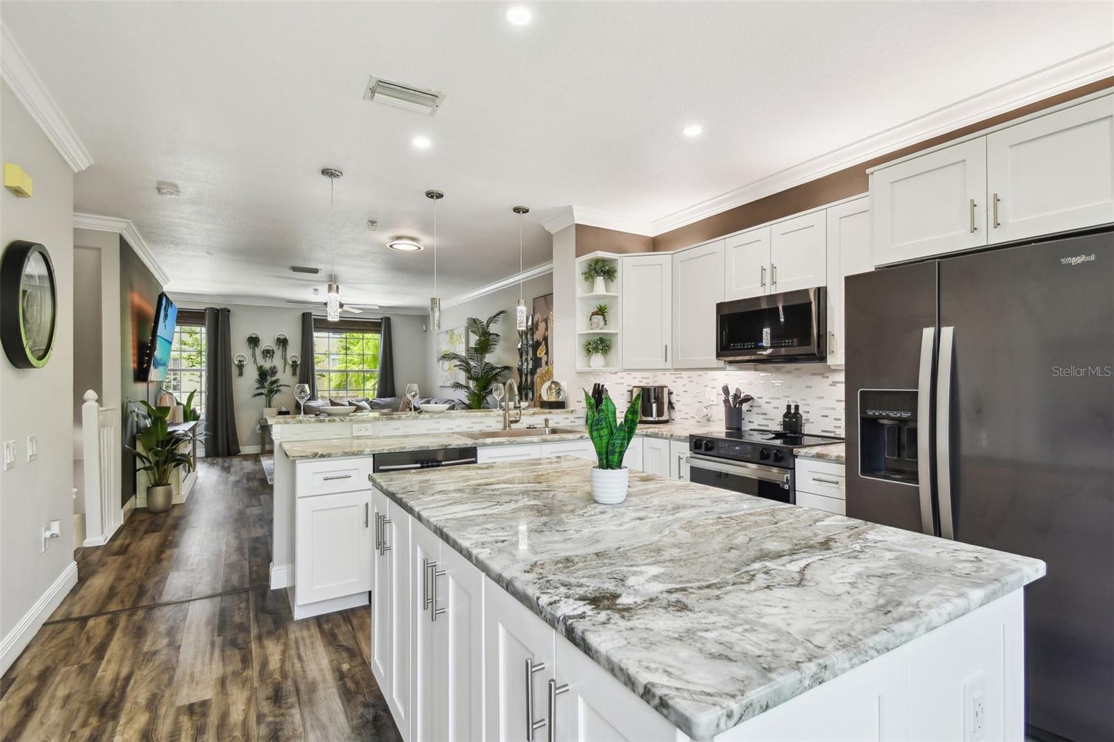 Image 37 of 77 For 3174 Bayshore Oaks Drive