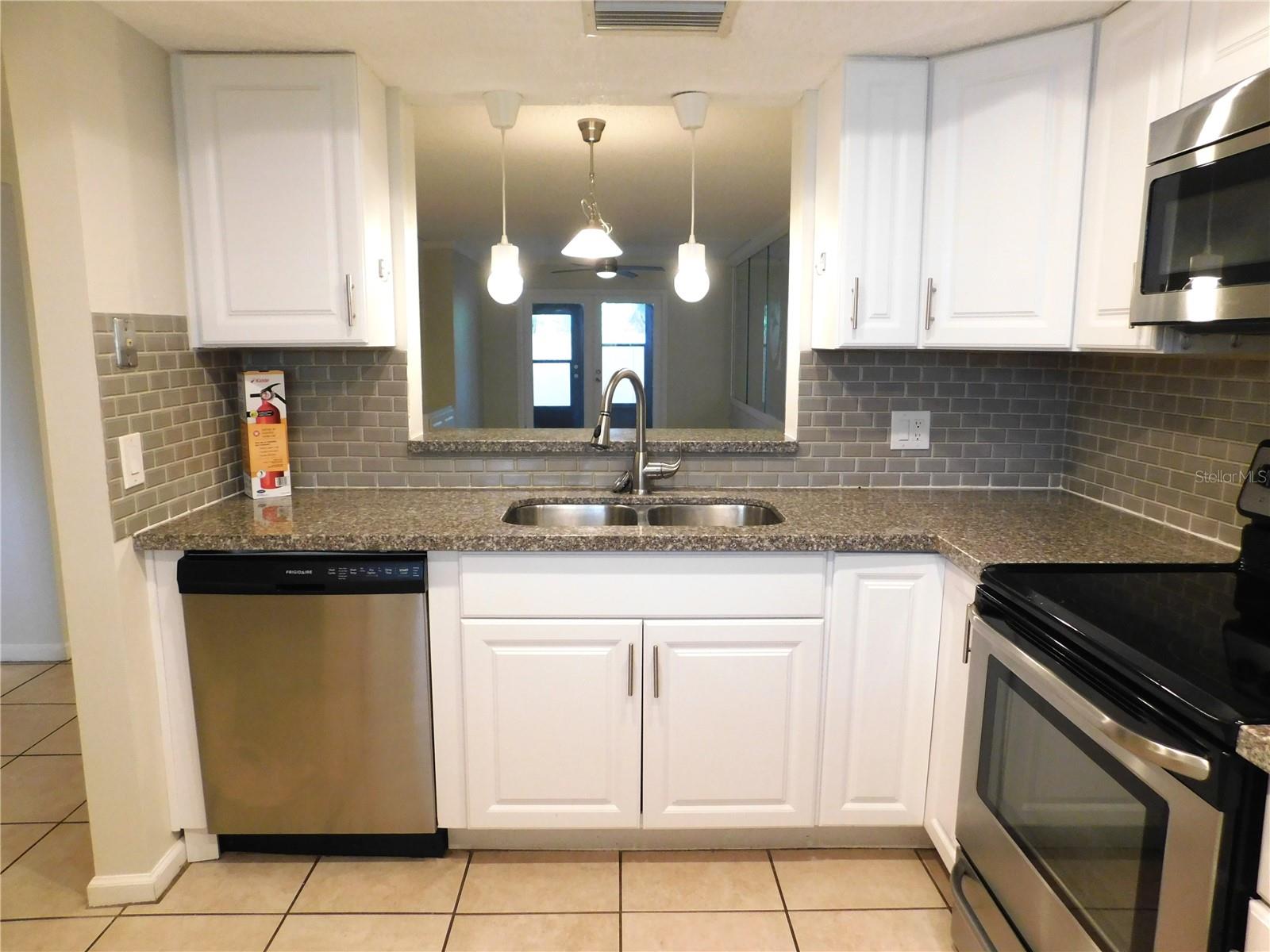 Image 11 of 40 For 2420 Winding Creek Boulevard 103