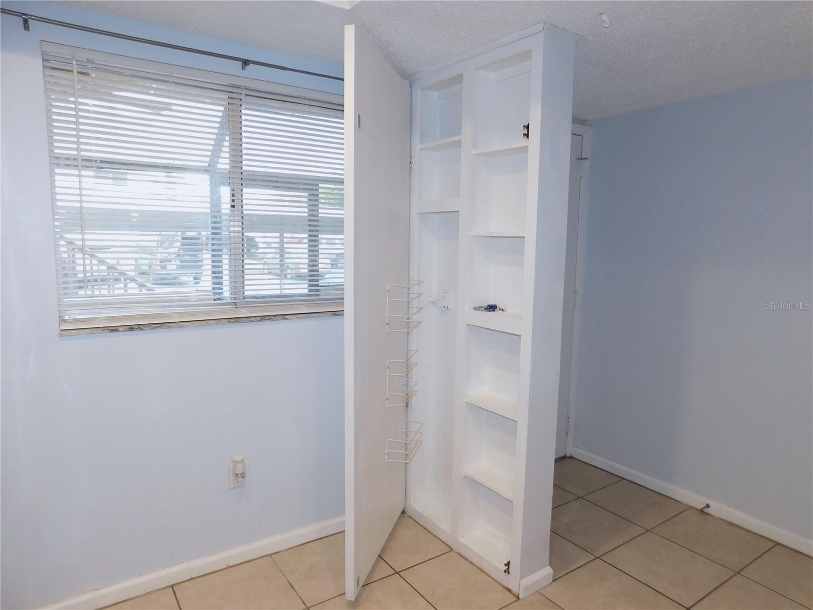 Image 9 of 40 For 2420 Winding Creek Boulevard 103