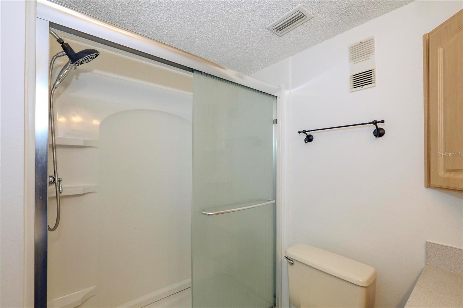 Image 17 of 32 For 1126 King Arthur Court 418