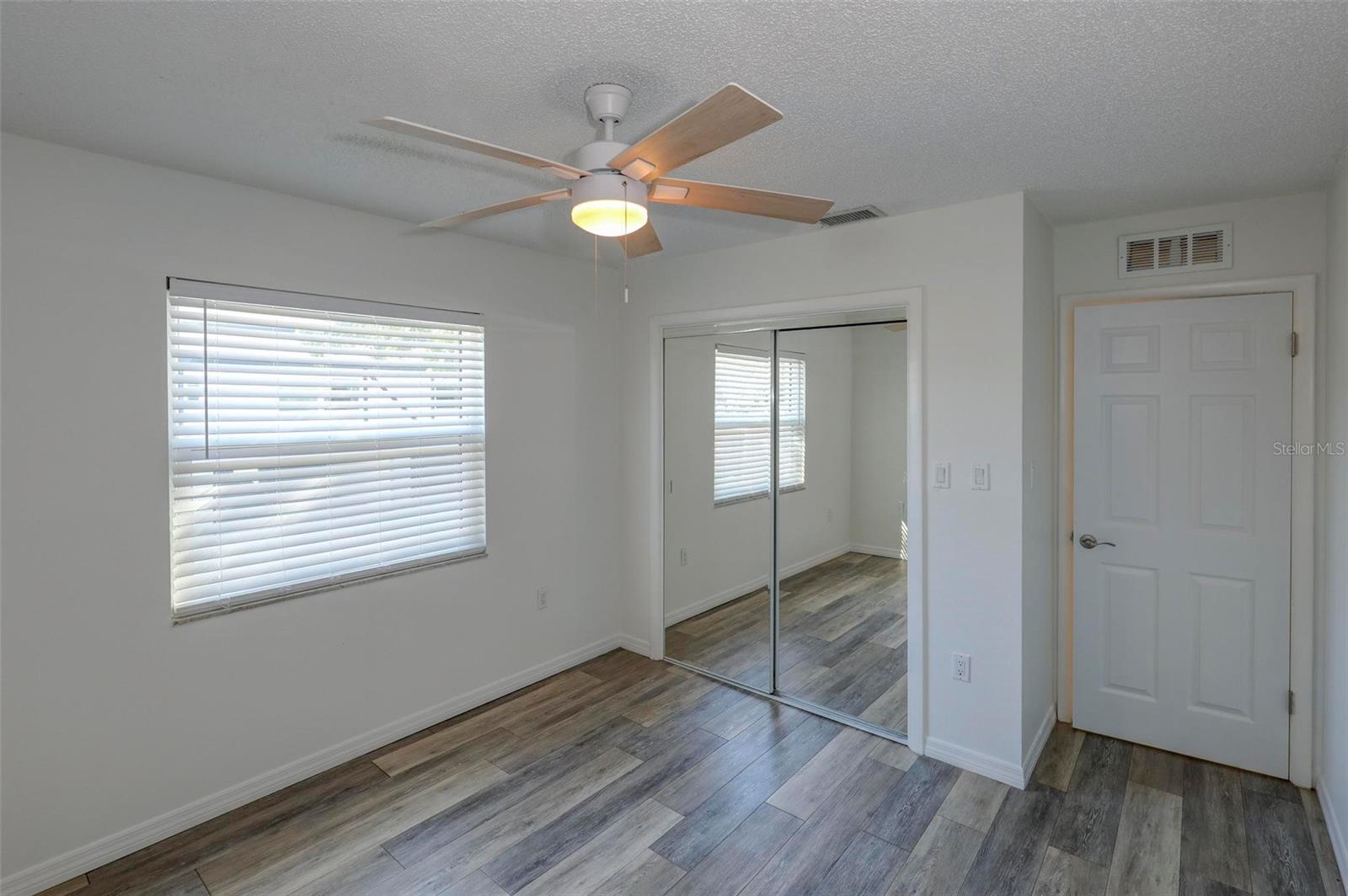 Image 20 of 32 For 1126 King Arthur Court 418