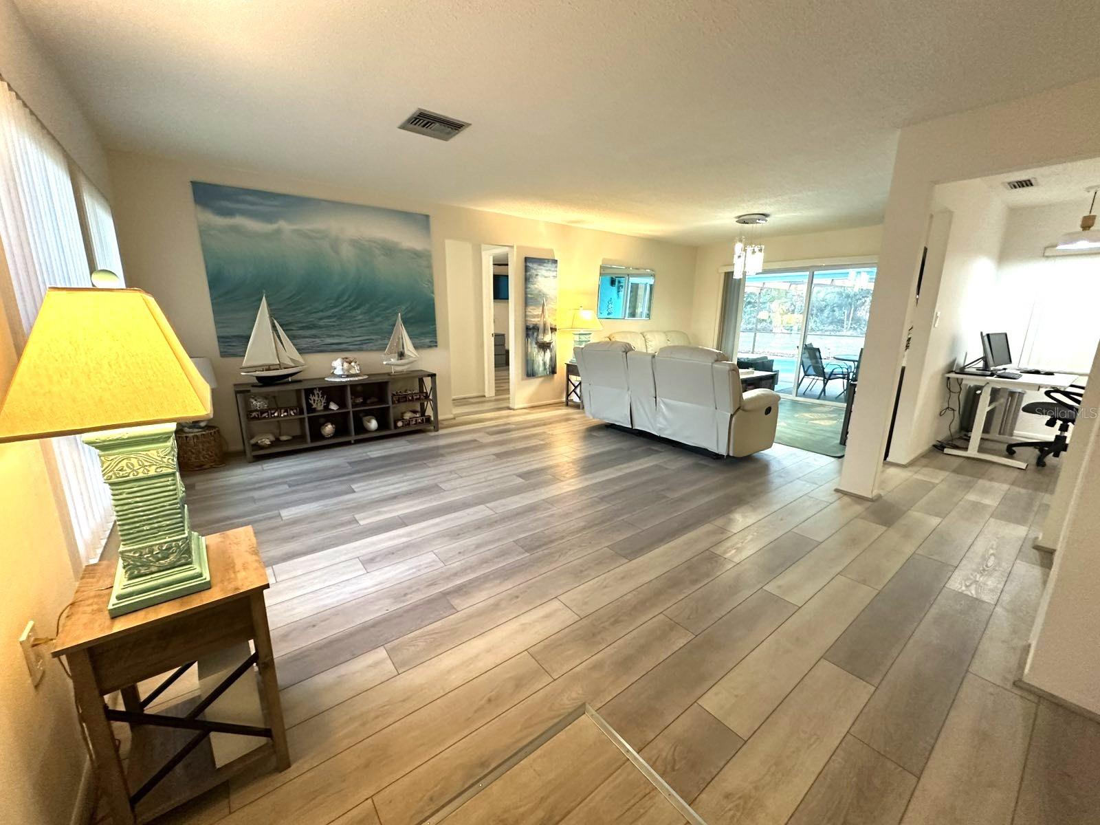 Image 4 of 38 For 3405 Dove Hollow Court