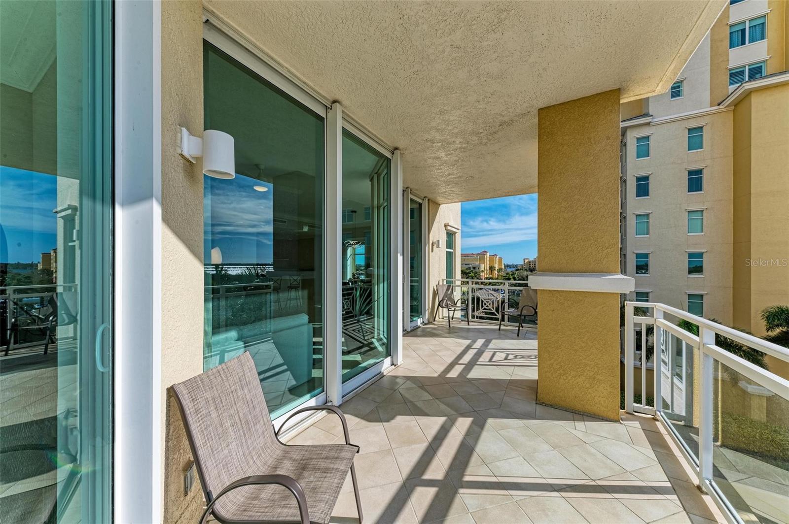 Image 17 of 31 For 140 Riviera Dunes Way 404