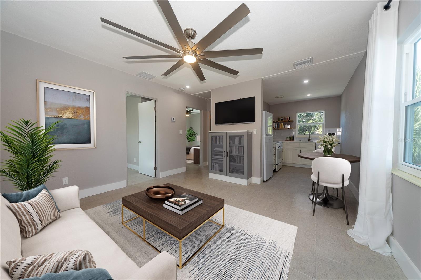 Image 2 of 19 For 2004 1st Street Se