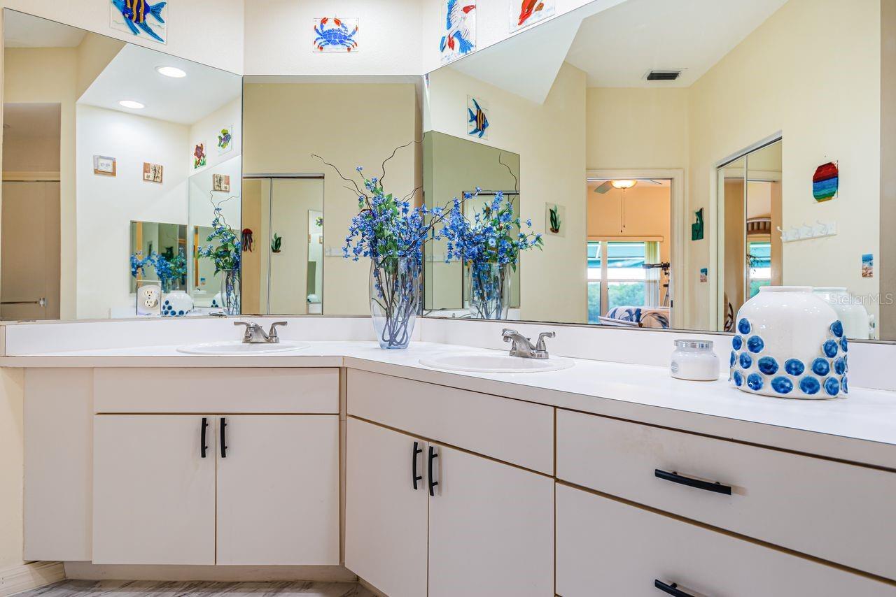 Image 26 of 70 For 6363 99th Way N 12i