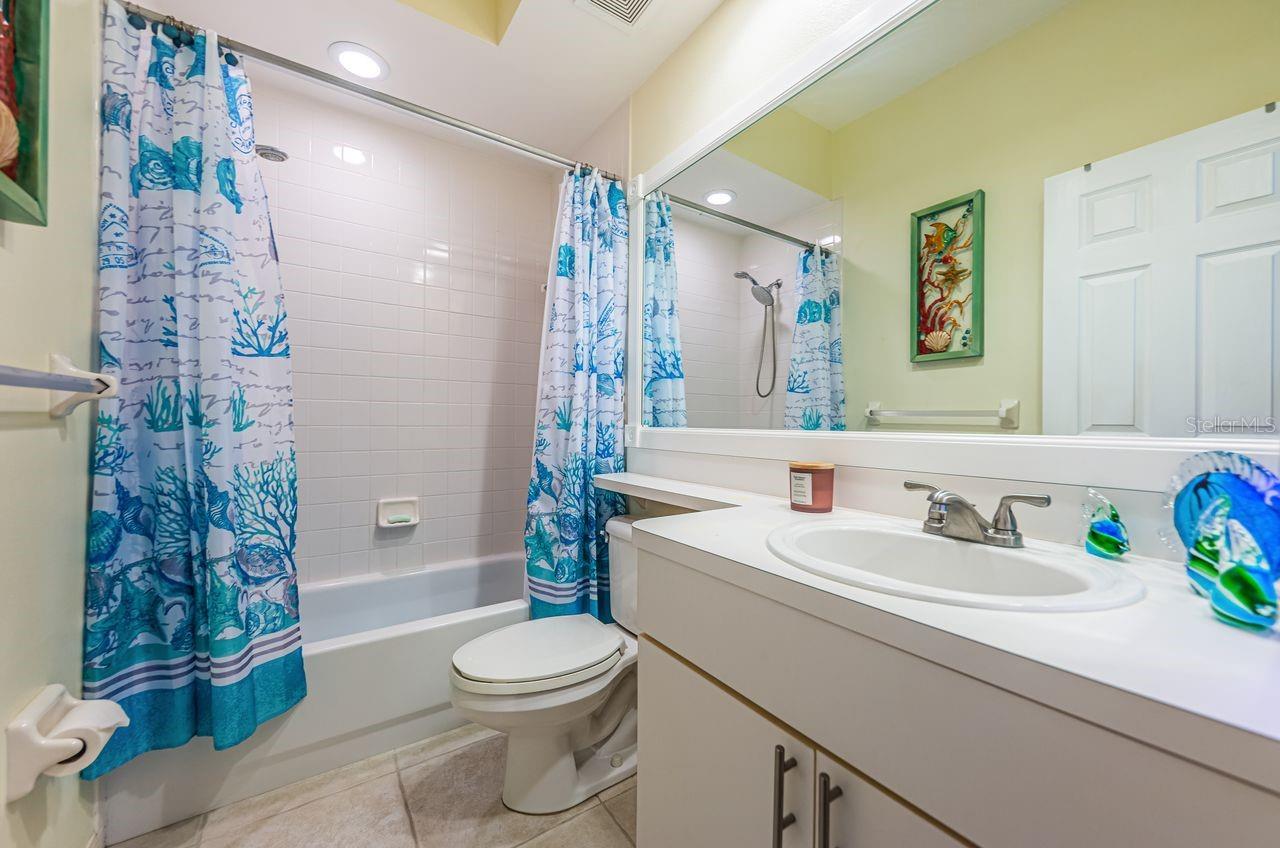 Image 33 of 70 For 6363 99th Way N 12i