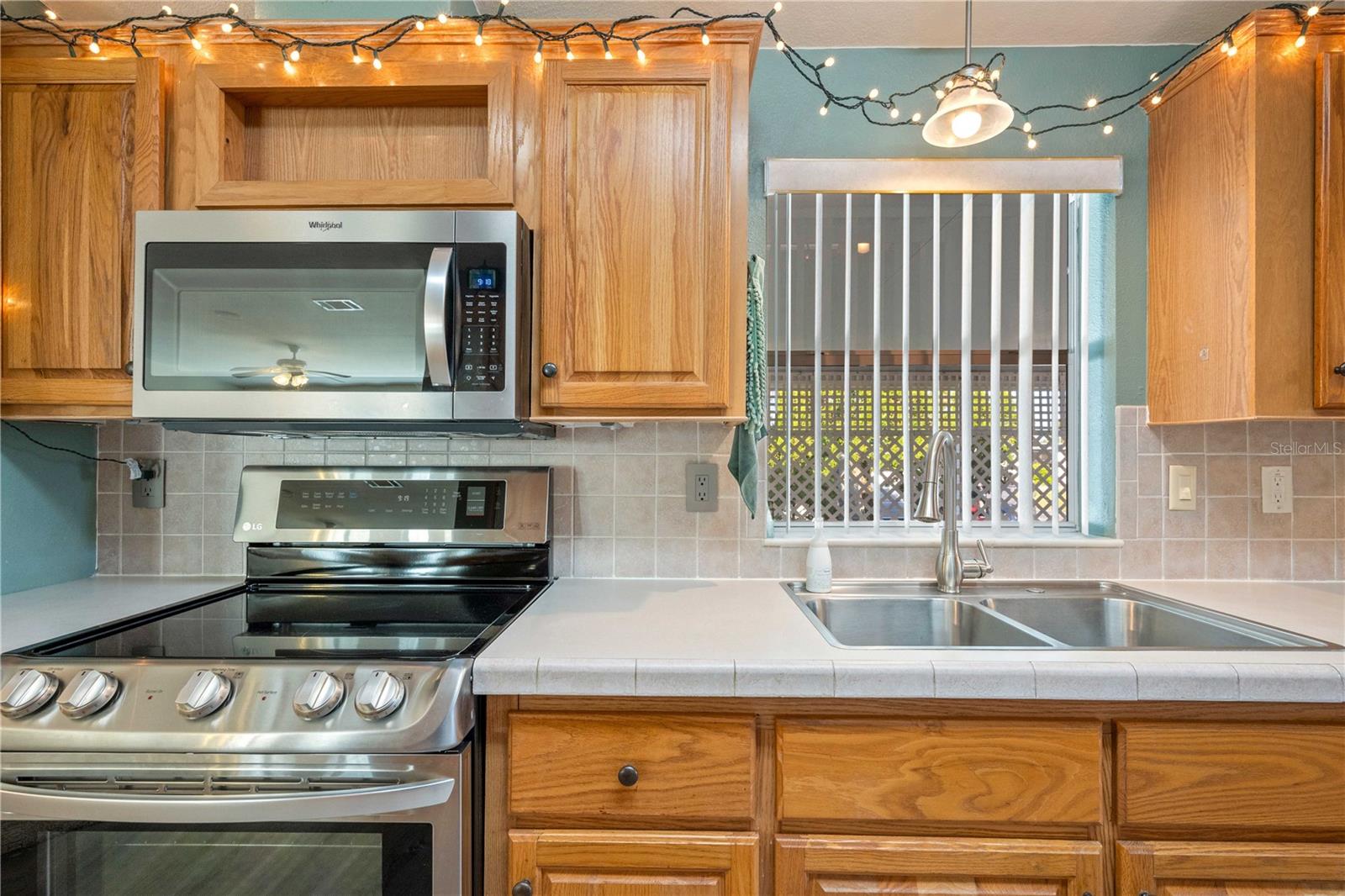 Image 10 of 75 For 37338 Sandra Avenue