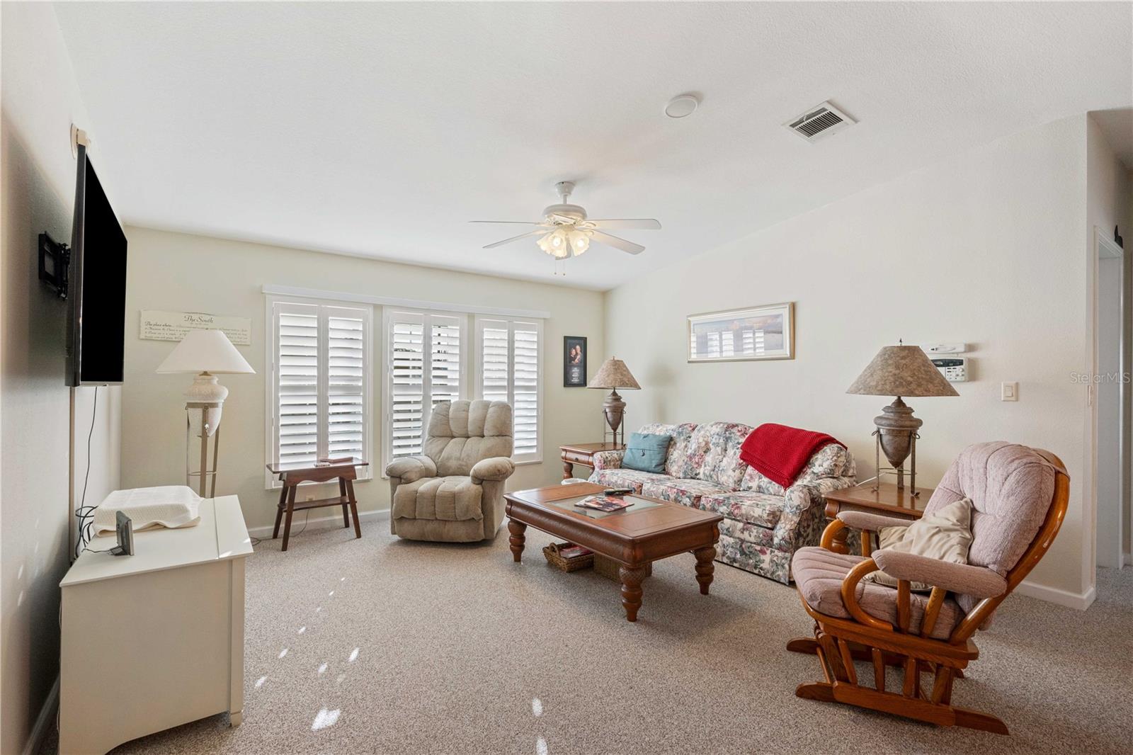 Image 14 of 75 For 37338 Sandra Avenue