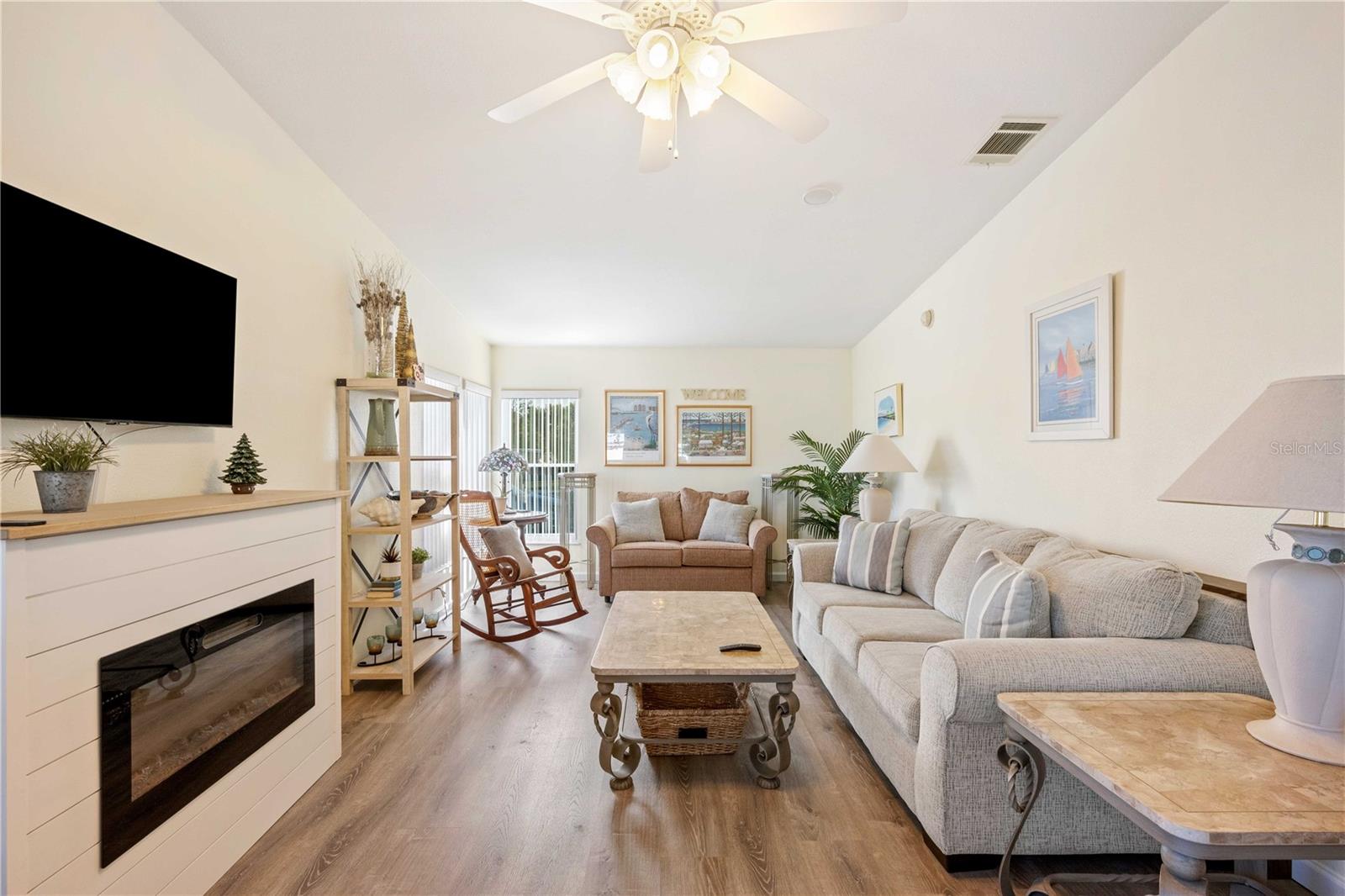 Image 17 of 75 For 37338 Sandra Avenue