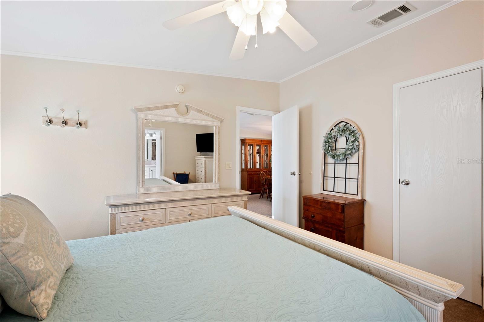 Image 23 of 75 For 37338 Sandra Avenue