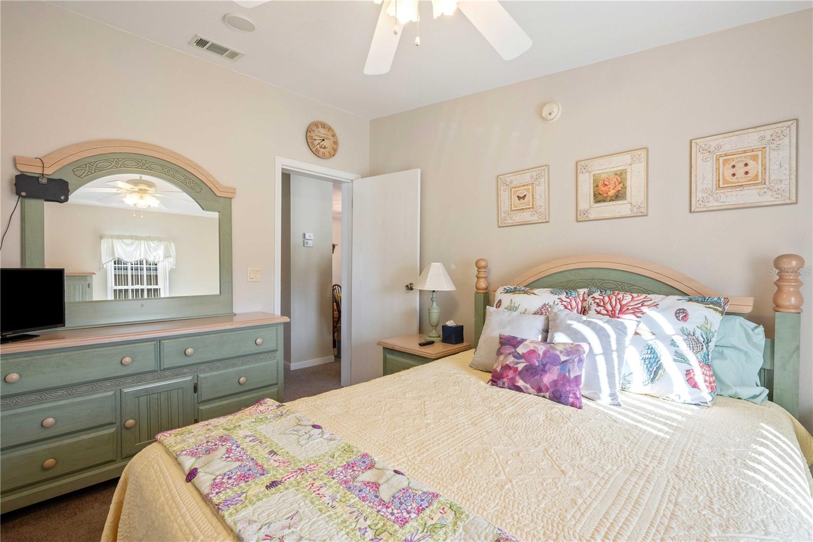 Image 28 of 75 For 37338 Sandra Avenue