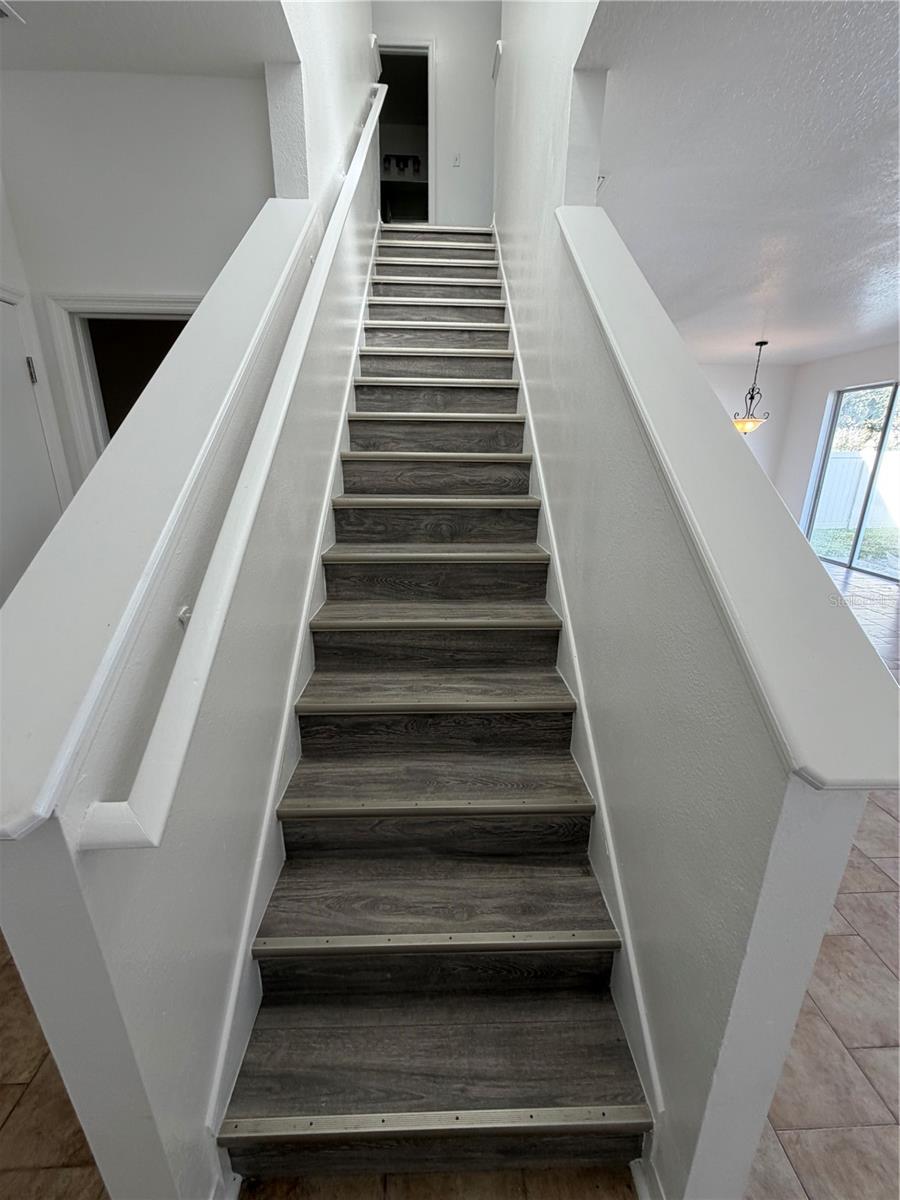 Image 10 of 27 For 19418 Timberbluff Drive