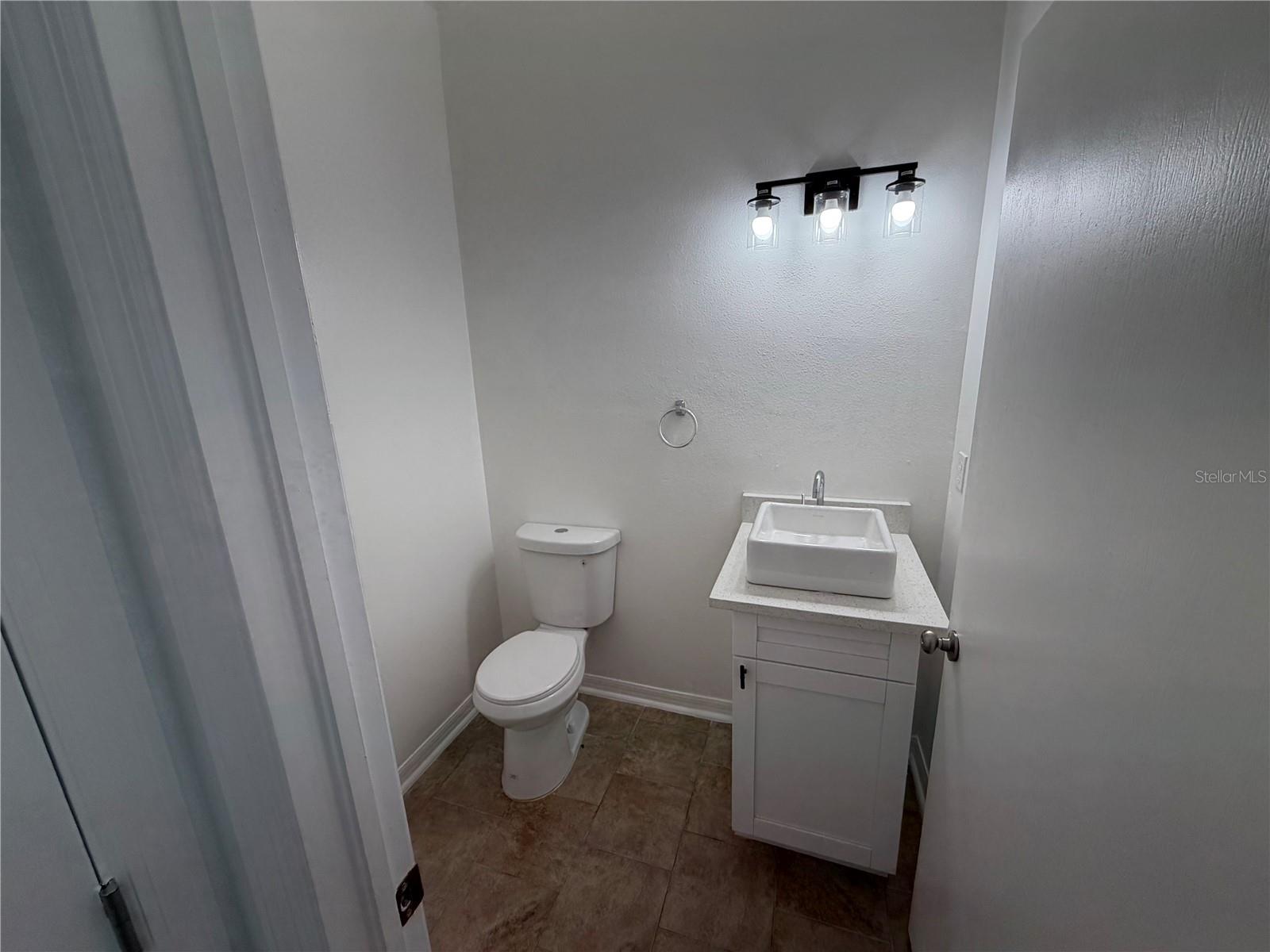 Image 11 of 27 For 19418 Timberbluff Drive