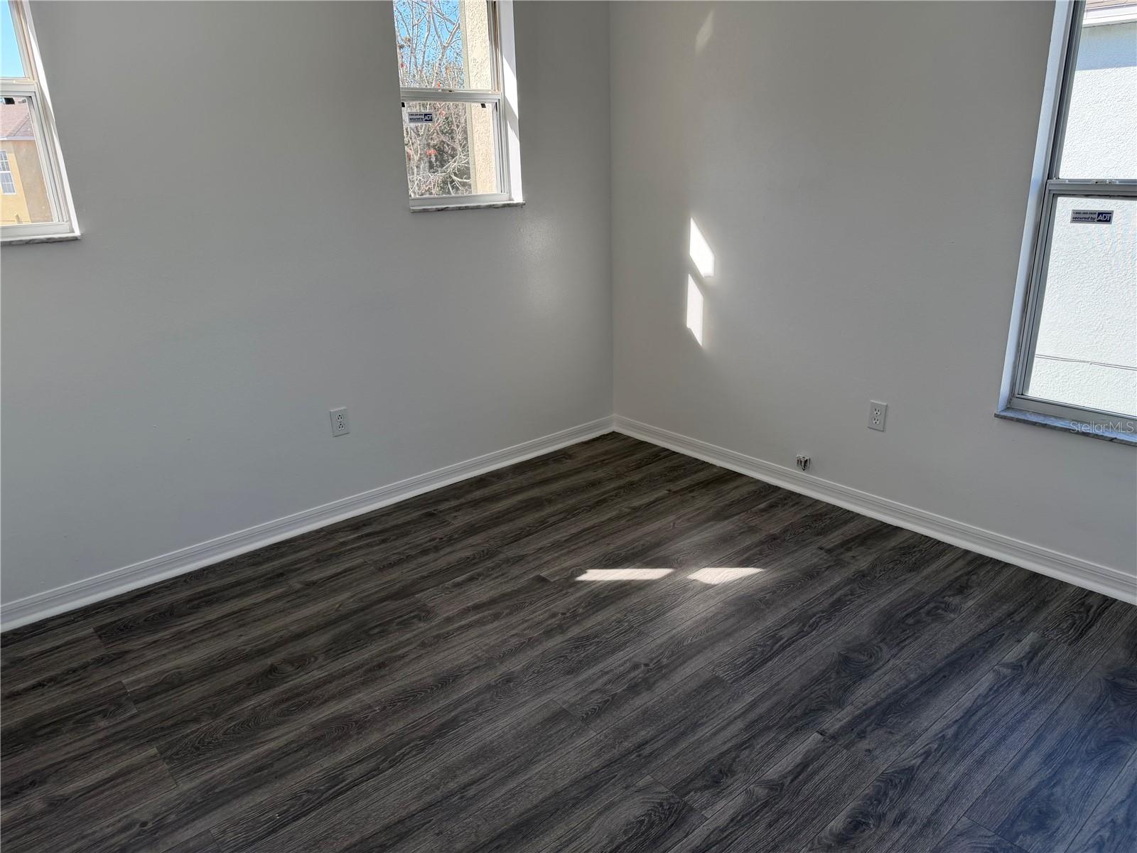 Image 12 of 27 For 19418 Timberbluff Drive