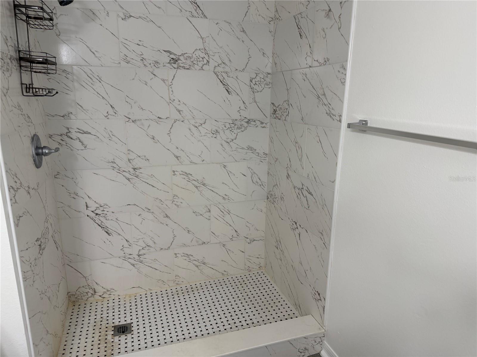 Image 17 of 27 For 19418 Timberbluff Drive