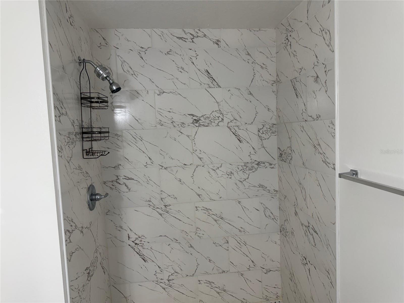 Image 18 of 27 For 19418 Timberbluff Drive