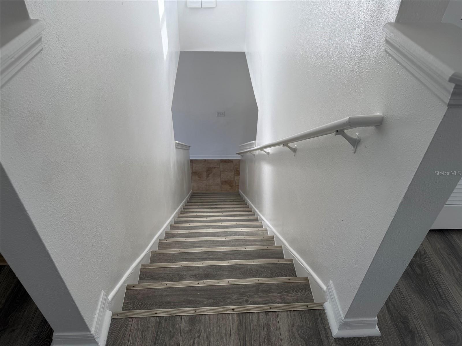 Image 20 of 27 For 19418 Timberbluff Drive