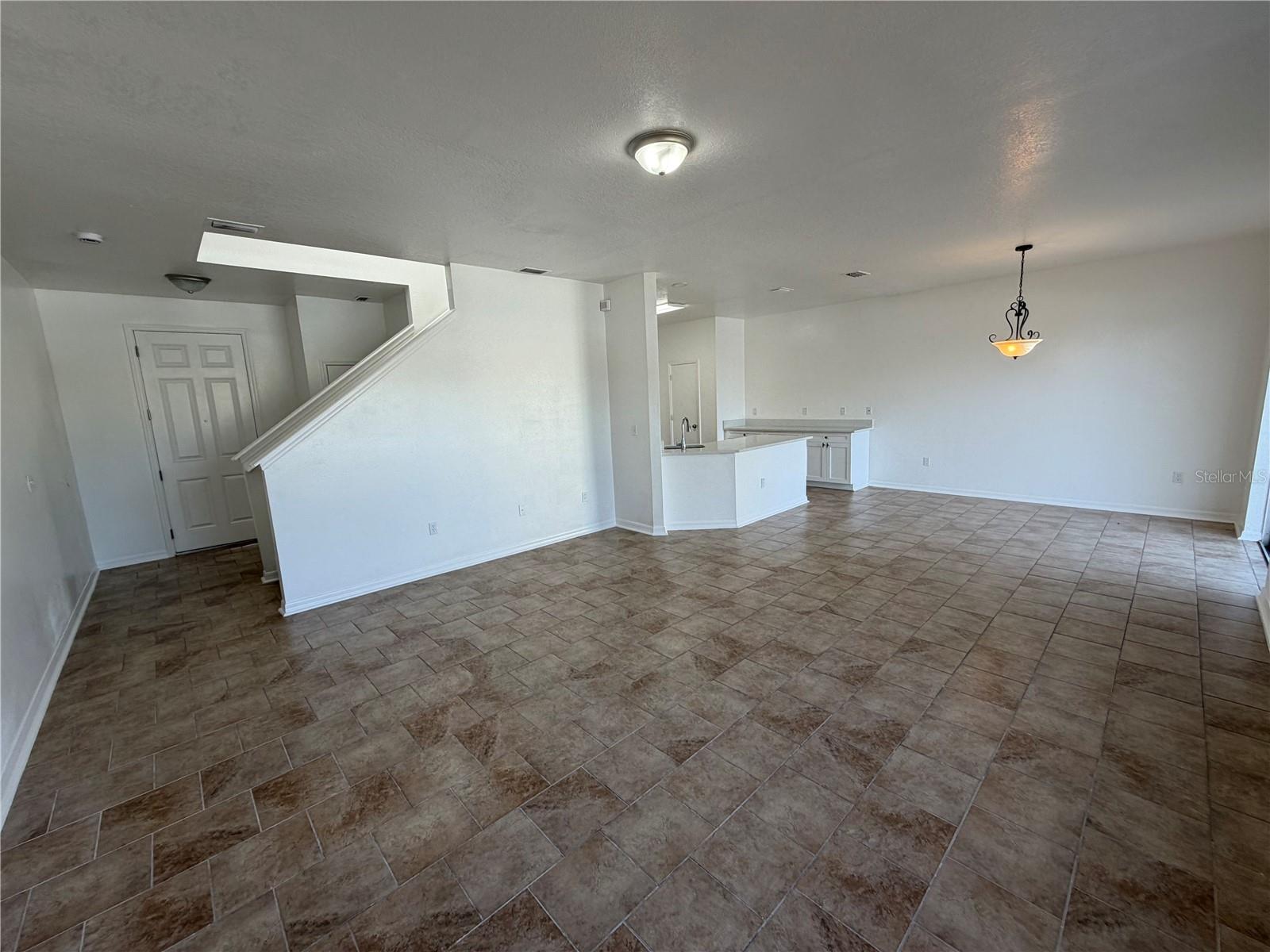 Image 9 of 27 For 19418 Timberbluff Drive