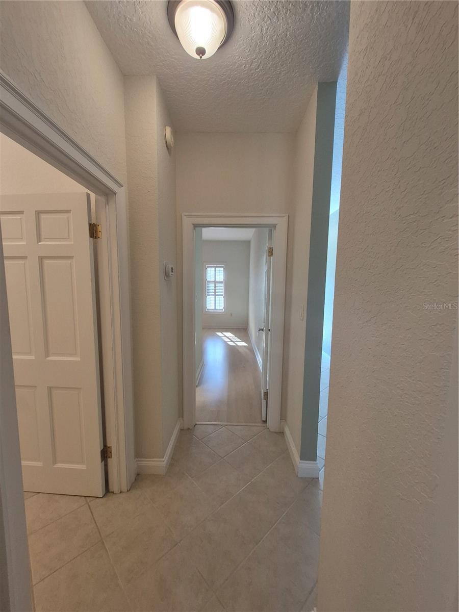 Image 28 of 44 For 7032 River Run Boulevard