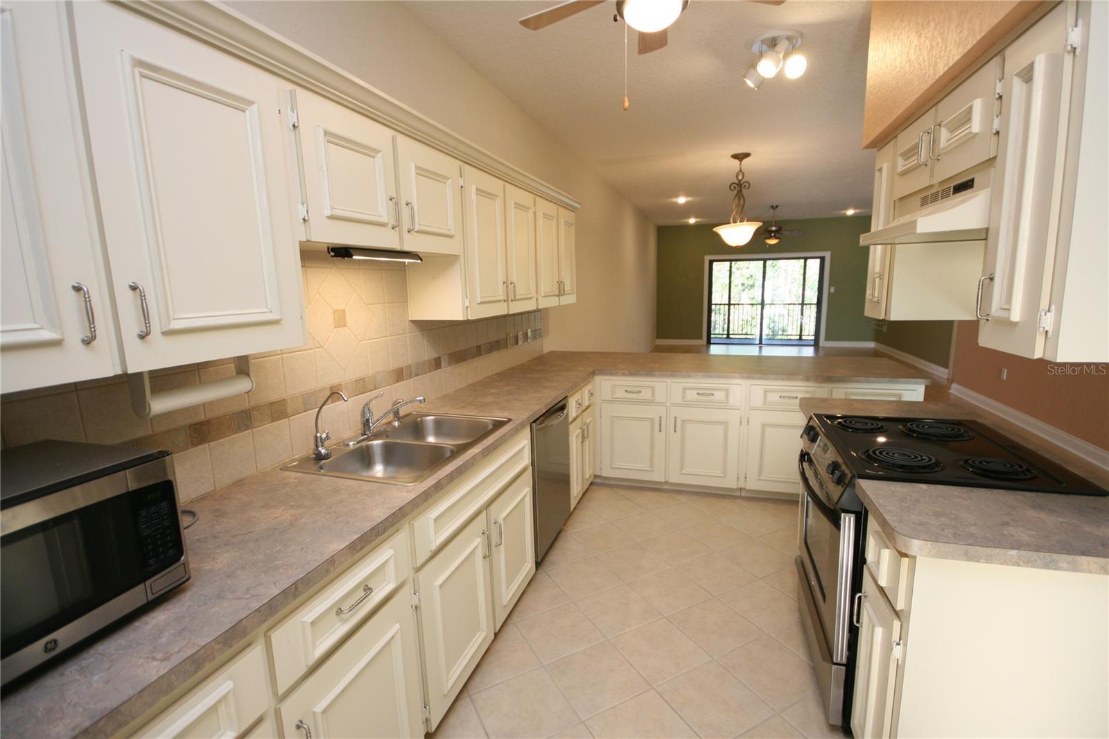 Image 7 of 44 For 7032 River Run Boulevard