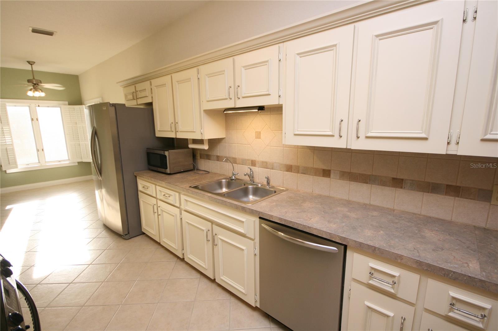 Image 8 of 44 For 7032 River Run Boulevard