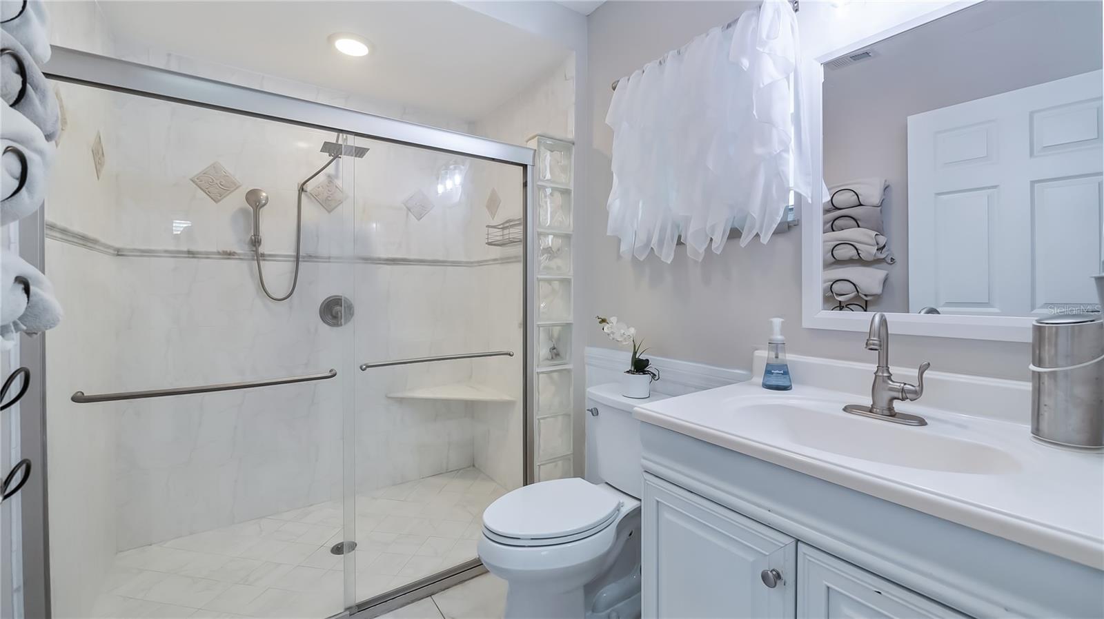 Image 15 of 30 For 11136 Bronson Rd