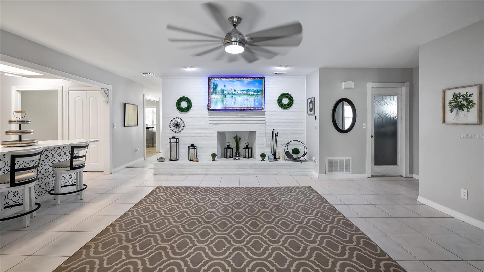 Image 9 of 30 For 11136 Bronson Rd