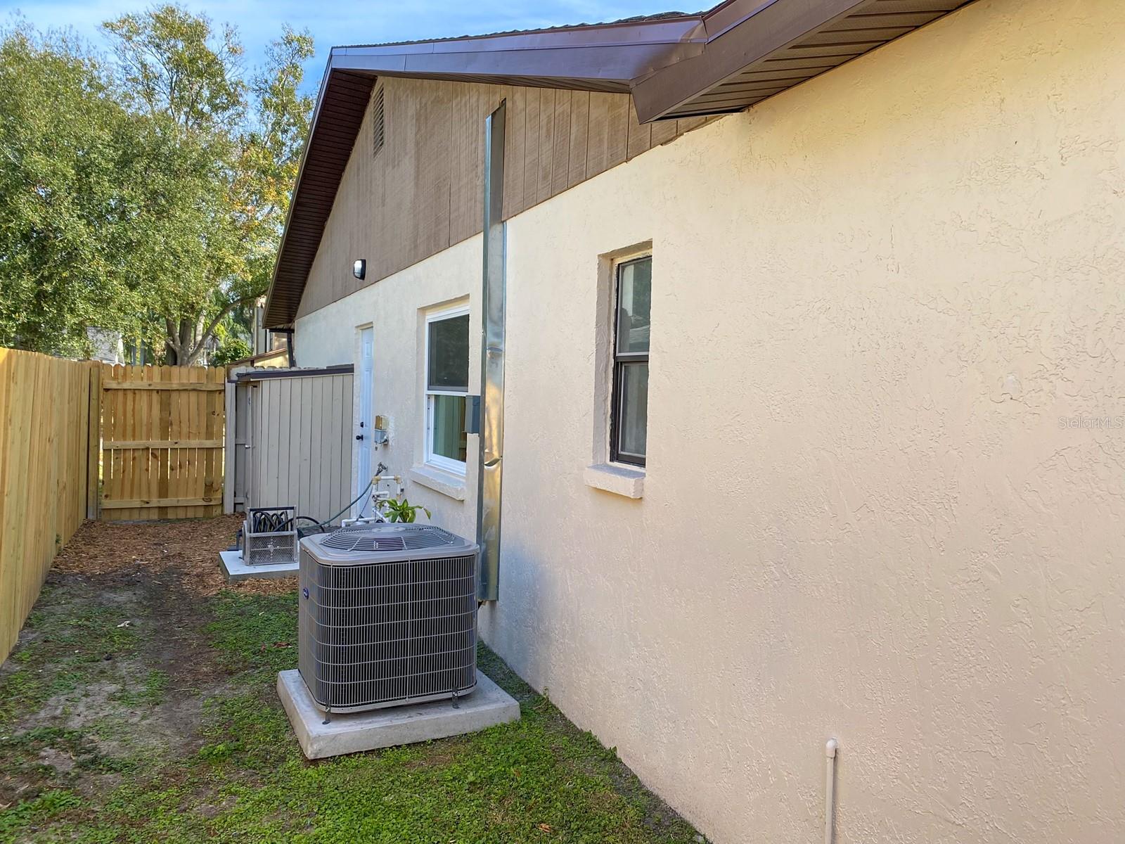 Image 12 of 33 For 15704 Country Lake Drive