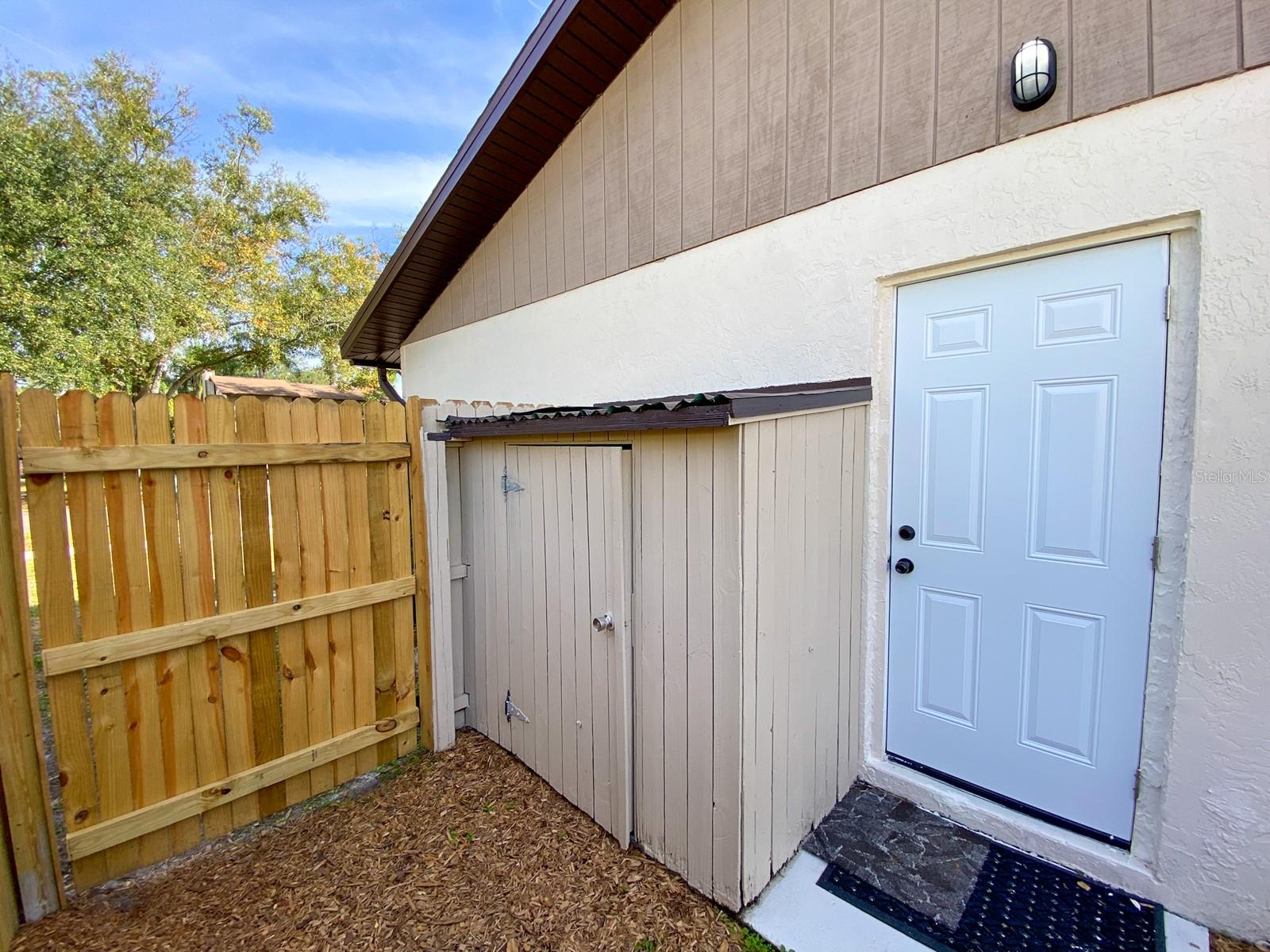 Image 13 of 33 For 15704 Country Lake Drive