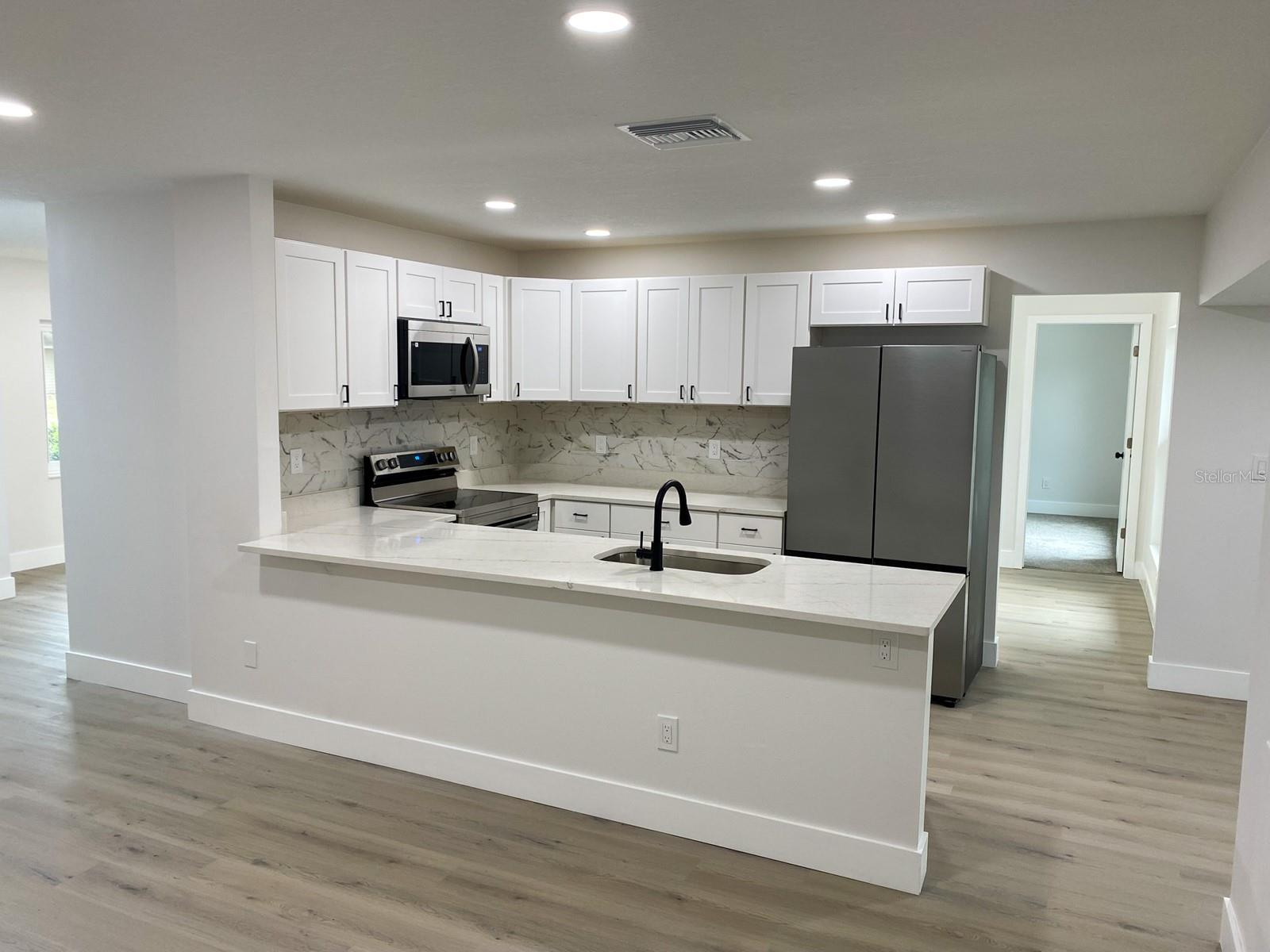 Image 15 of 33 For 15704 Country Lake Drive