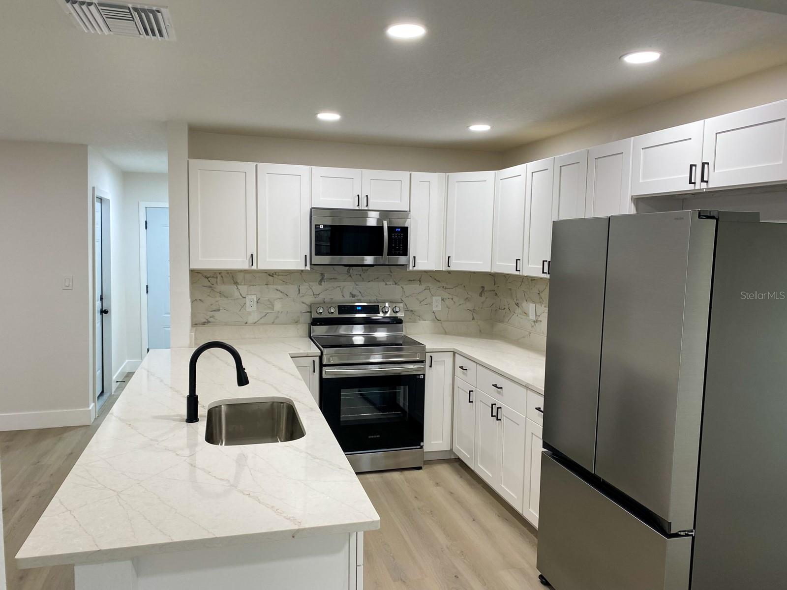 Image 16 of 33 For 15704 Country Lake Drive