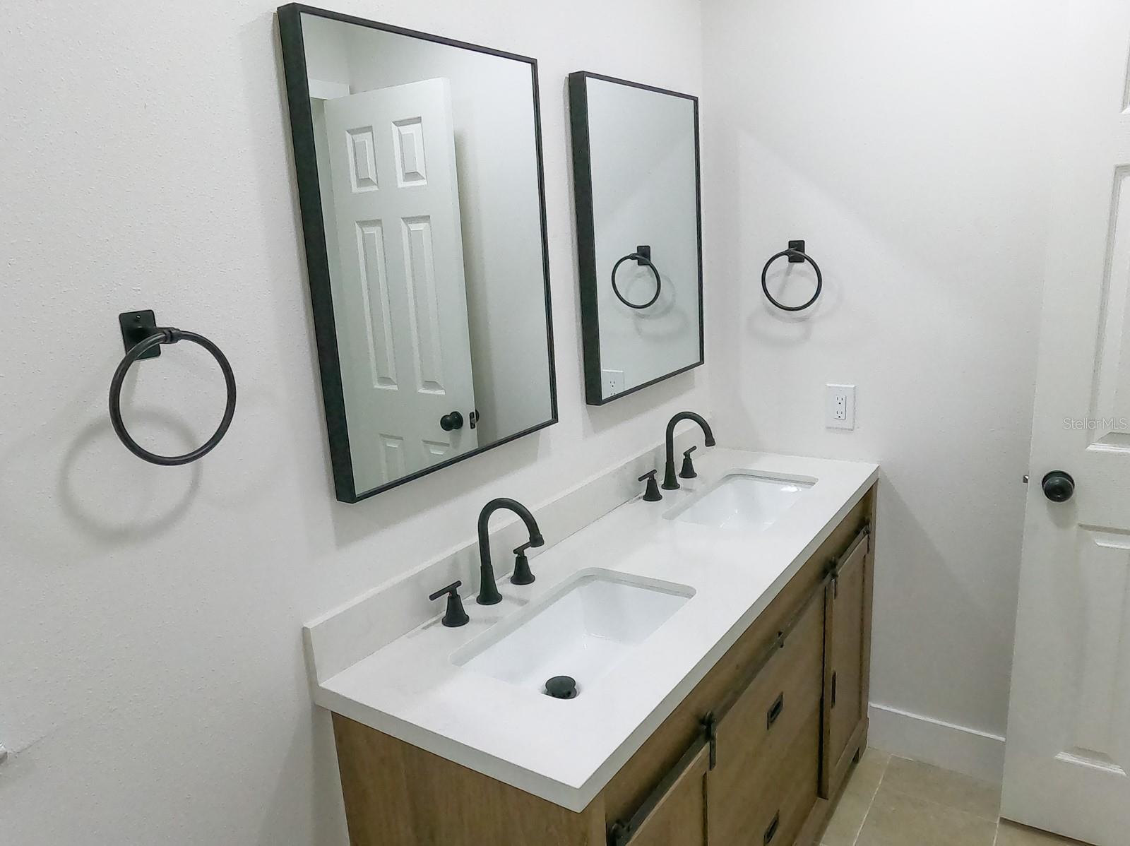 Image 26 of 33 For 15704 Country Lake Drive