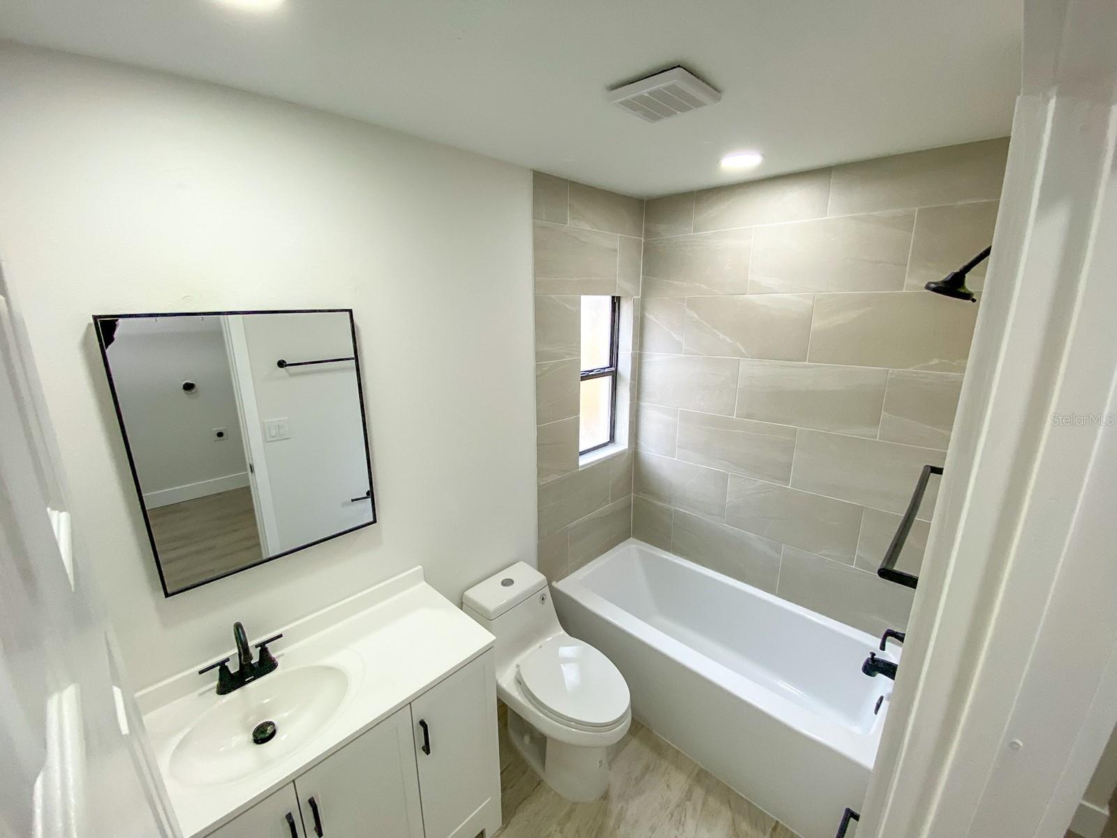 Image 30 of 33 For 15704 Country Lake Drive