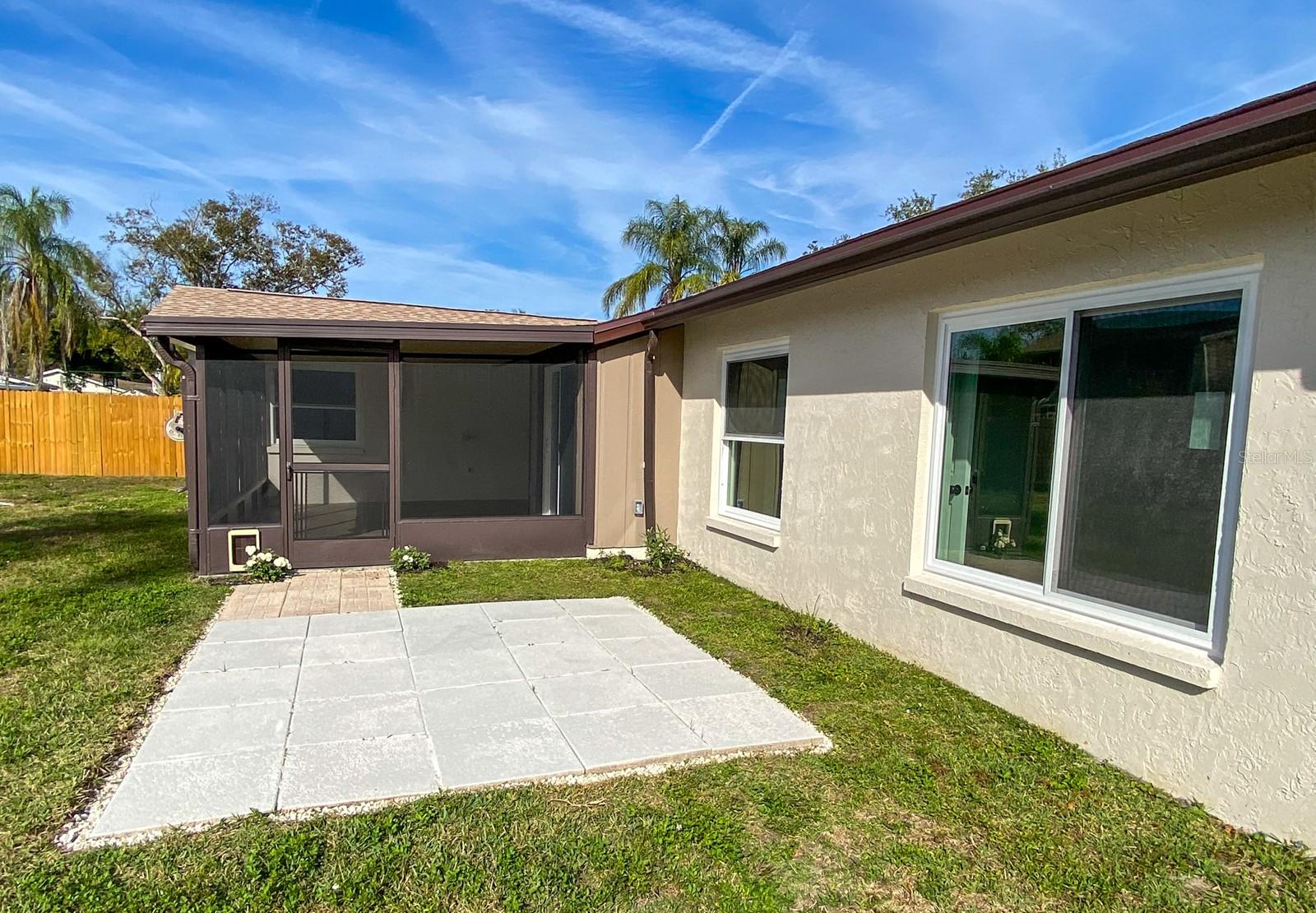 Image 8 of 33 For 15704 Country Lake Drive