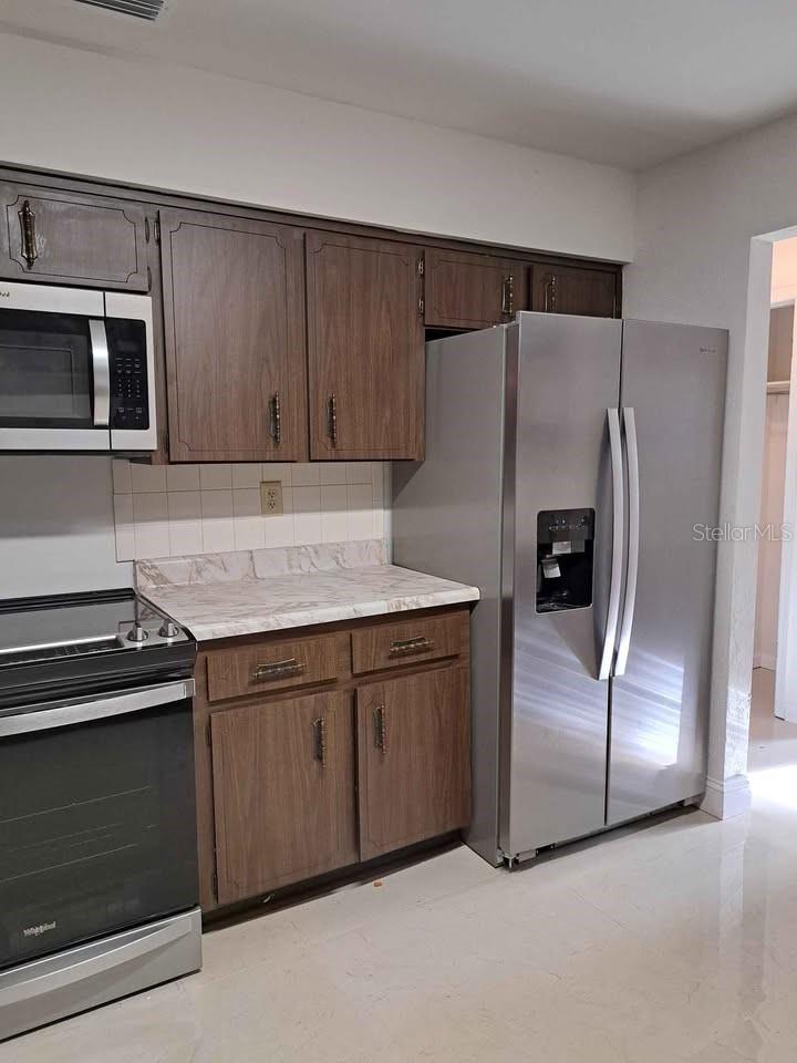 Image 10 of 31 For 406 Bullard Parkway