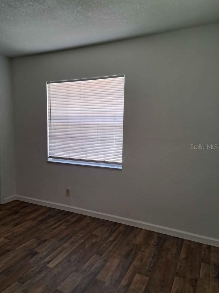 Image 21 of 31 For 406 Bullard Parkway