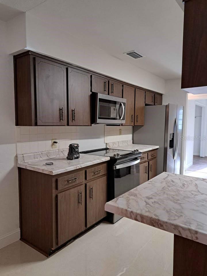 Image 9 of 31 For 406 Bullard Parkway