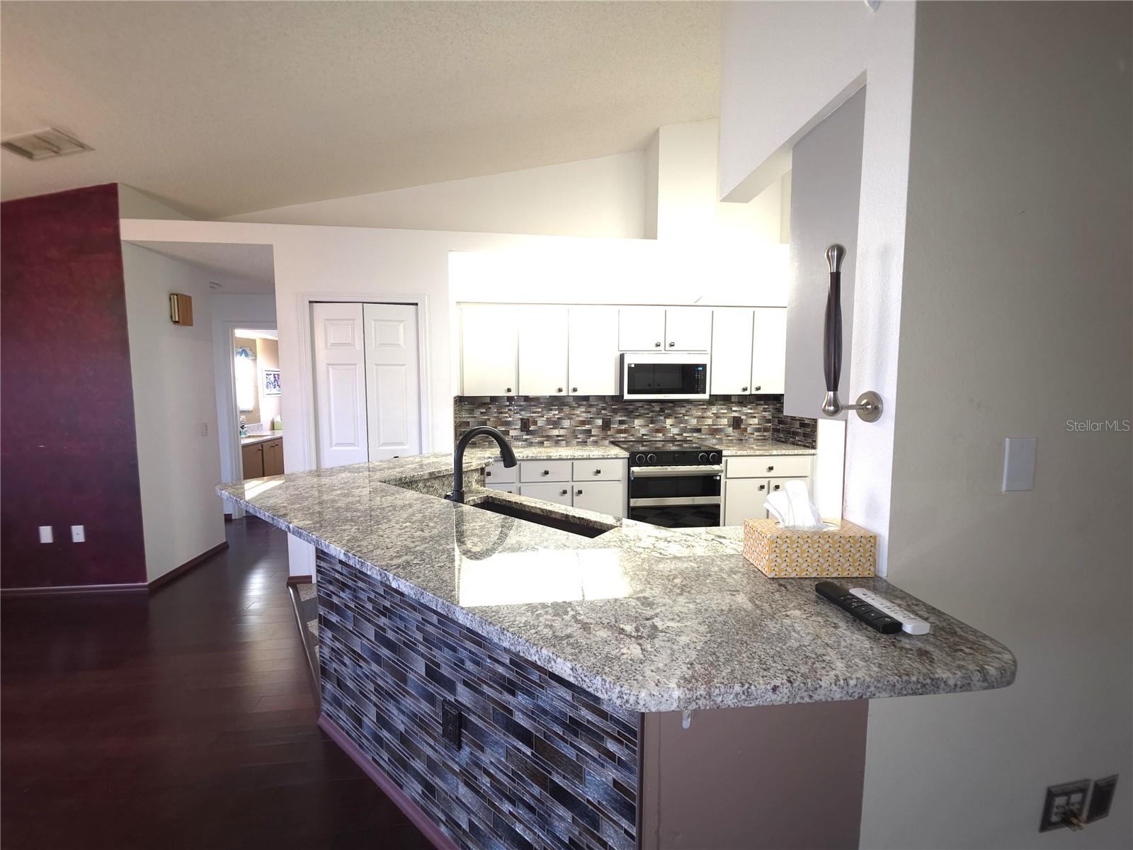 Listing photo id 10 for 4809 Deer Lodge Road