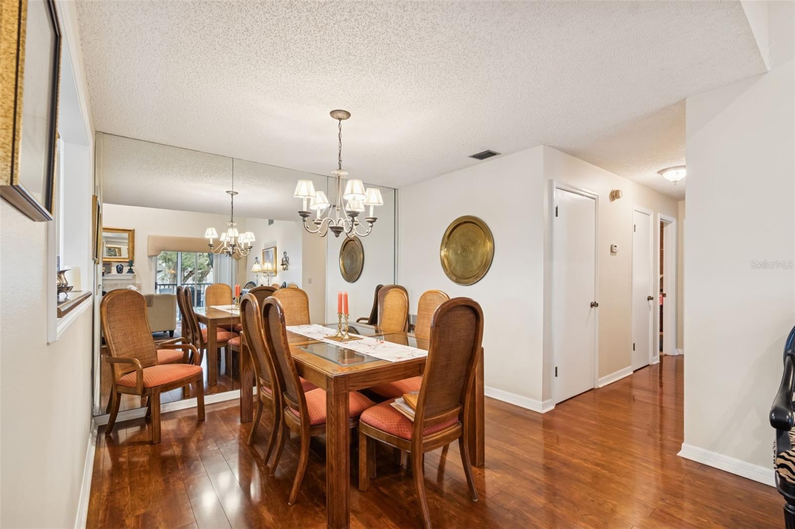 Image 13 of 46 For 3108 Valley Oaks Drive 501