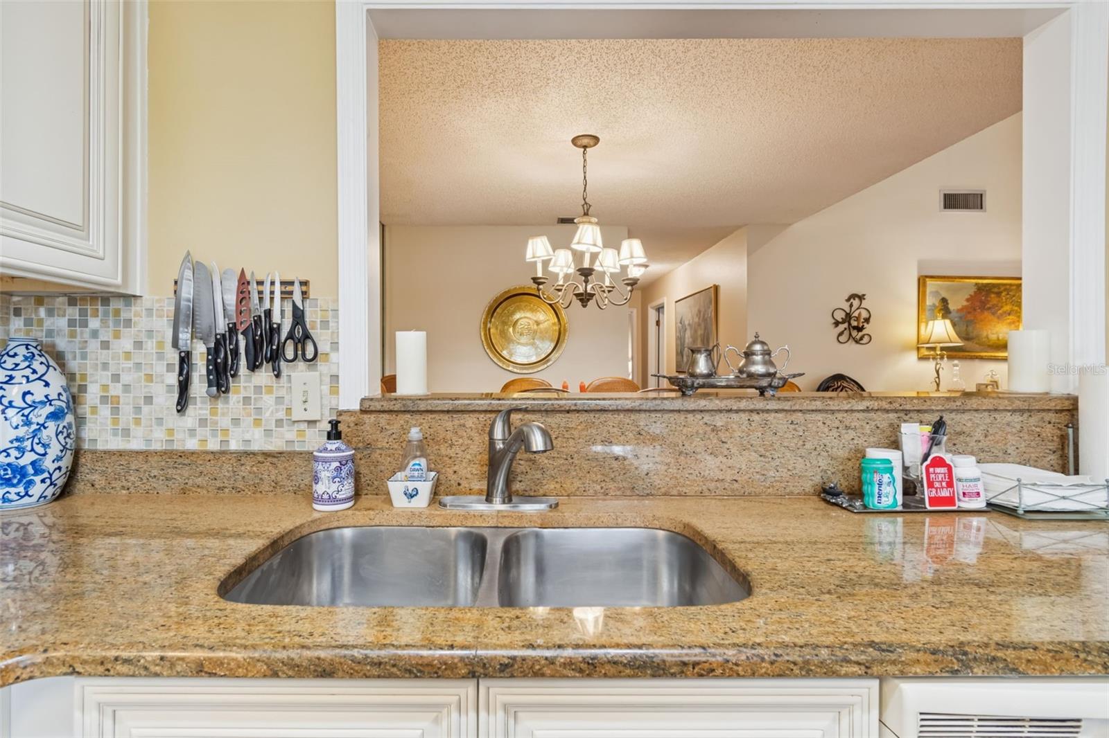 Image 17 of 46 For 3108 Valley Oaks Drive 501