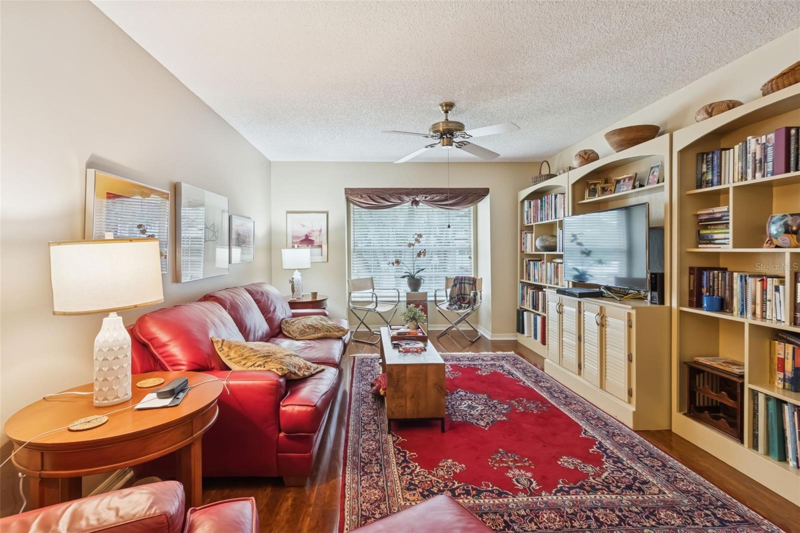 Image 20 of 46 For 3108 Valley Oaks Drive 501