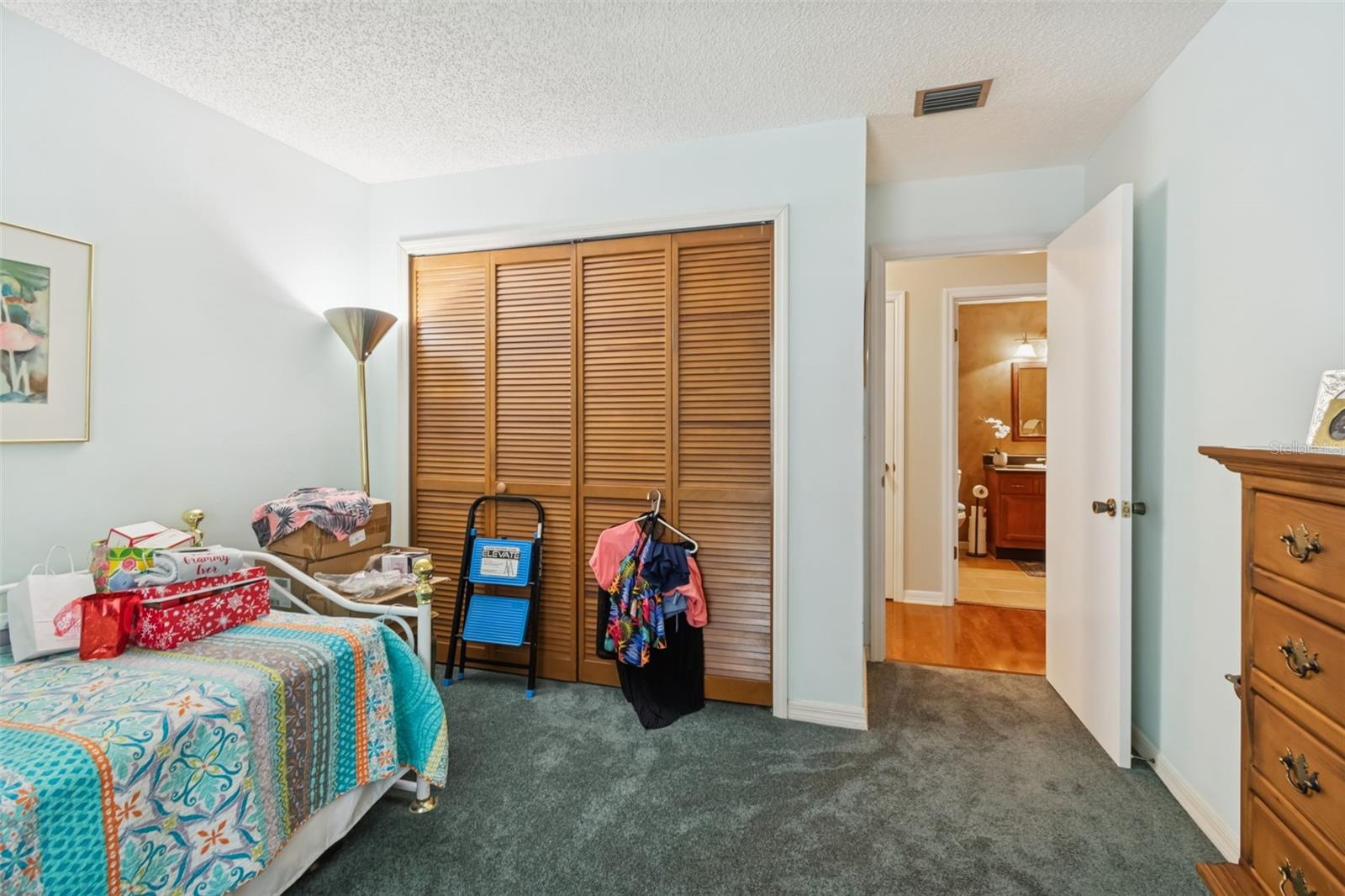 Image 22 of 46 For 3108 Valley Oaks Drive 501