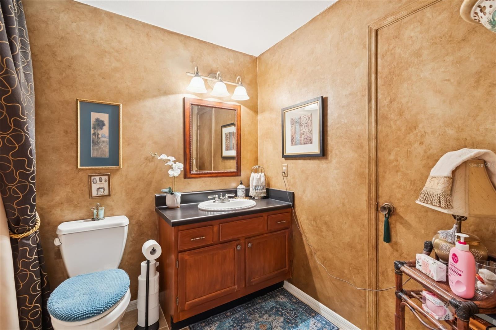 Image 23 of 46 For 3108 Valley Oaks Drive 501