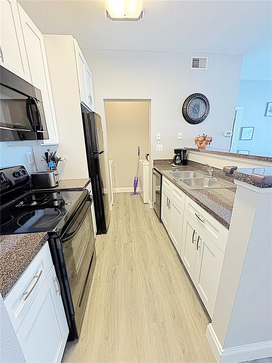 Image 18 of 37 For 10764 70th Avenue 3207